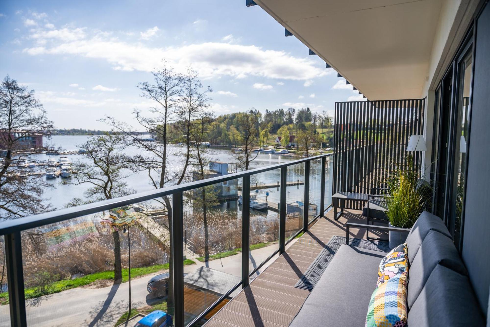 Apartamenty W Zatoce Mikołajki Kültér fotó